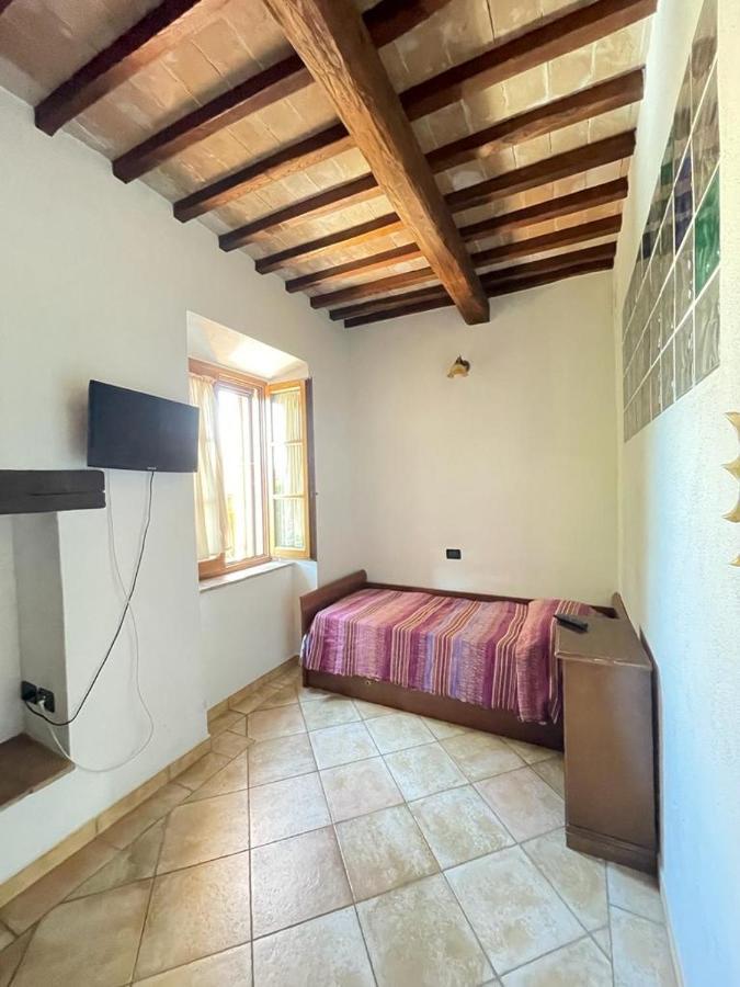 I Ricordi Lägenhet Sovana Exteriör bild